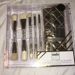 Make up brush set with case